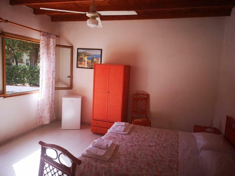 Camping B&B Gioiosa Gioiosa Marea Ngoại thất bức ảnh