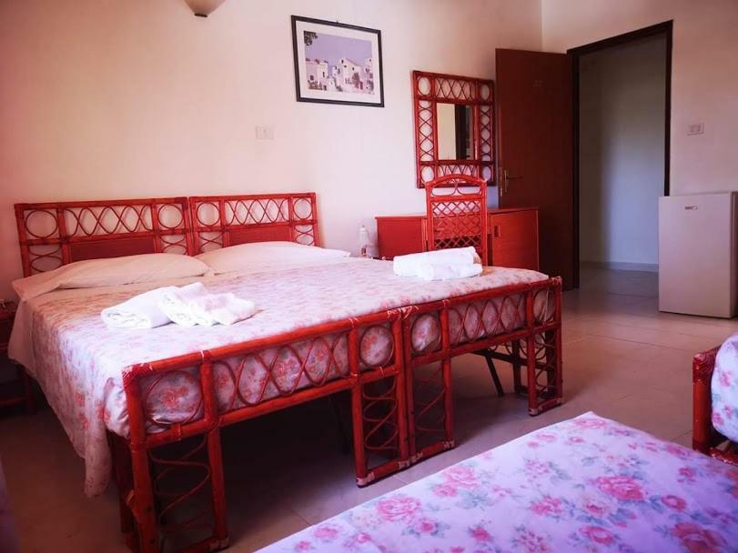 Camping B&B Gioiosa Gioiosa Marea Ngoại thất bức ảnh